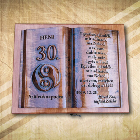 Ajándék fakönyv 30. születésnapra jin-jang mintával